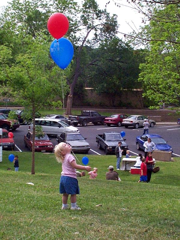 Arianna REALLY likes balloons