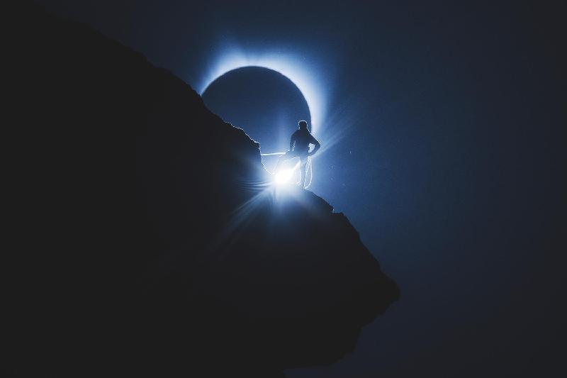 andrew-studer-solar-eclipse-climbing_0