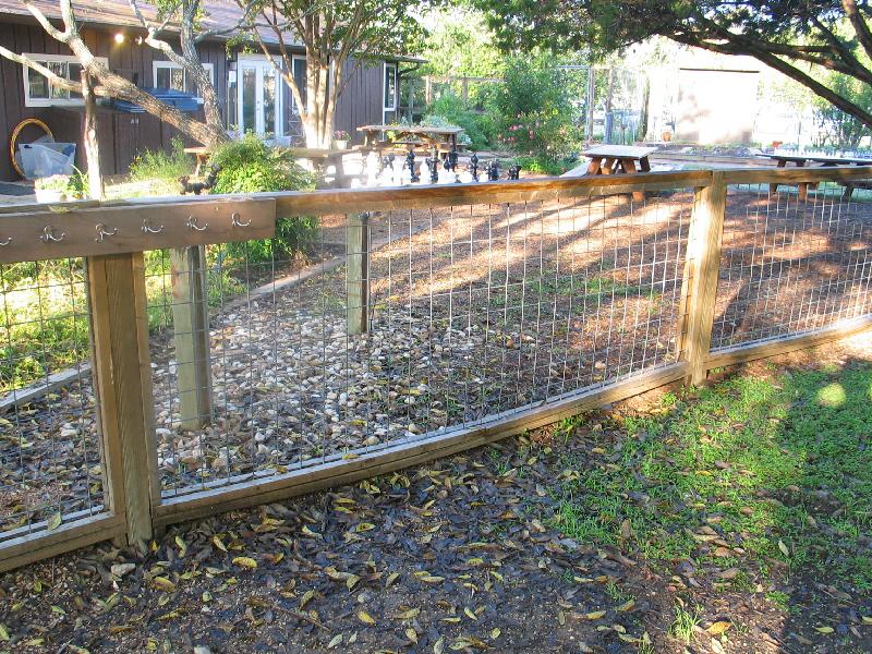 hog wire fence