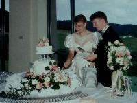 Cutting the cake 