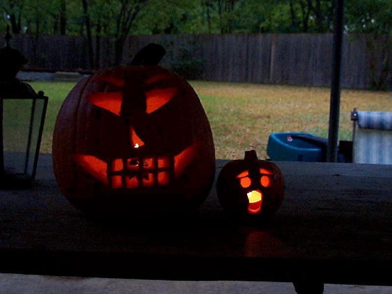 Halloween pumpkins without flash