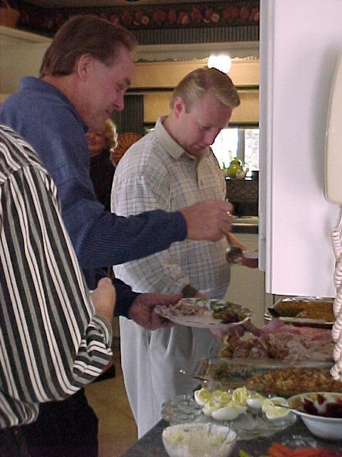 Bill and Craig load up on grub