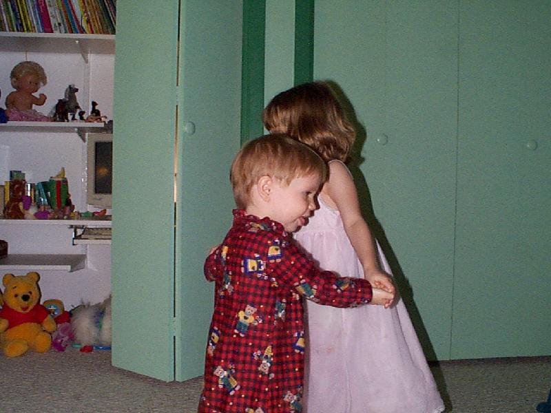 Ring around the rosie,