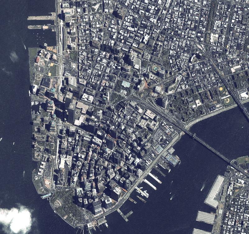 Manhattan, June 30, 2000 - copyright spaceimaging dot com