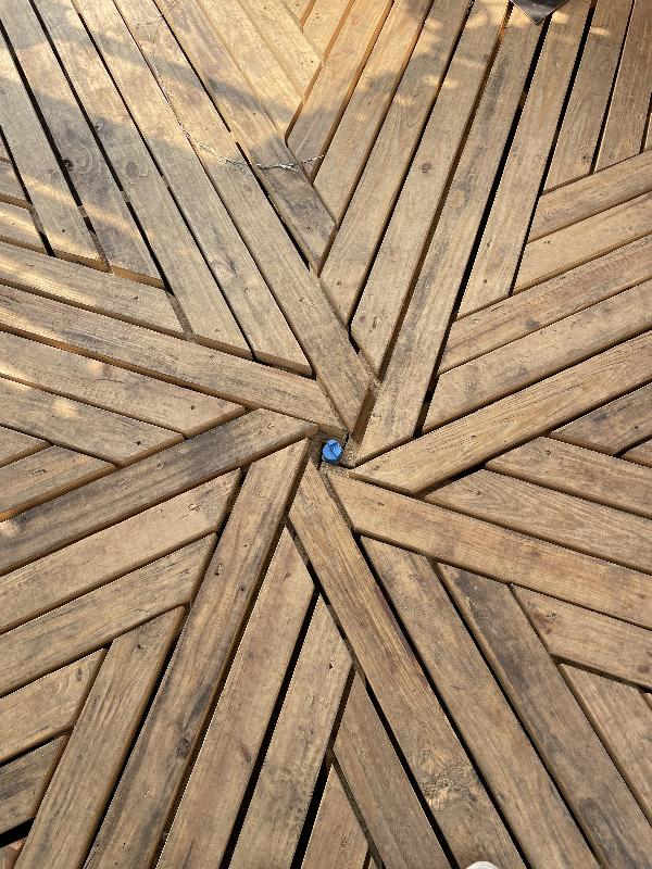 Nice pattern in the floor of the effigy 