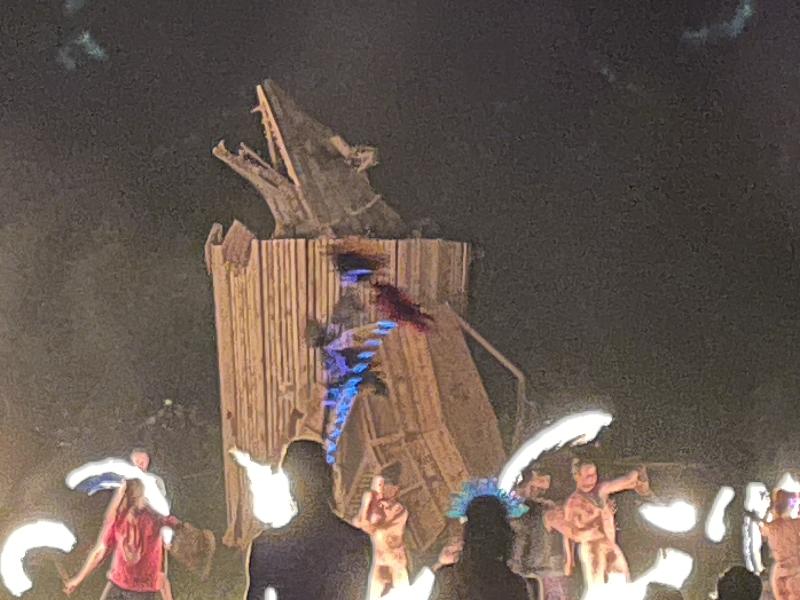 Fire spinners with the effigy  