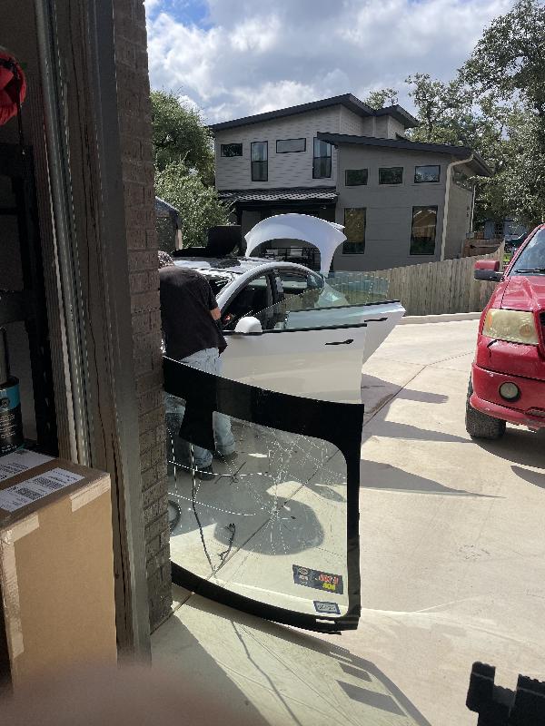 Replacing cracked windshield in the Tesla 