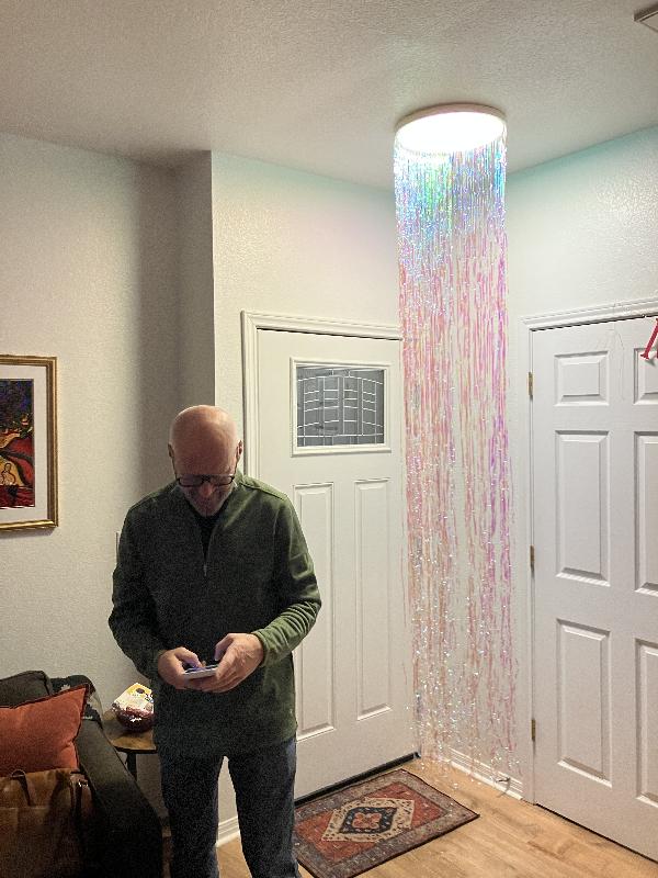 Hogie and Lindsay decorated Jesse and Megan's apartment for when they got back from Hawaii where<br/>Jesse asked Megan to be his boo forever. <br/>