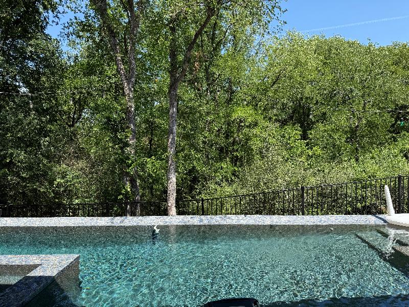 Pool looking very inviting 