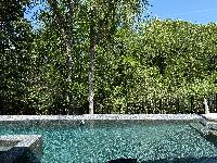Pool looking very inviting 