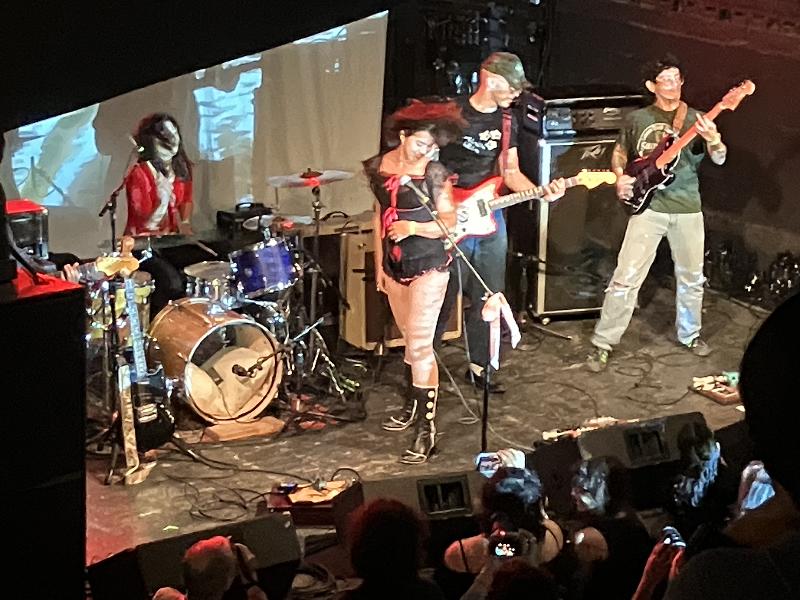 Throw that hair around! 