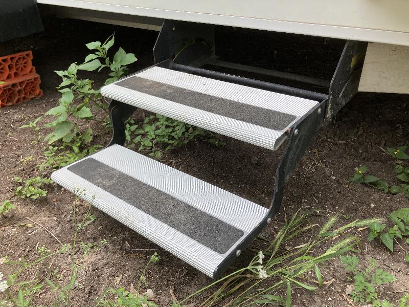 Two steps open 