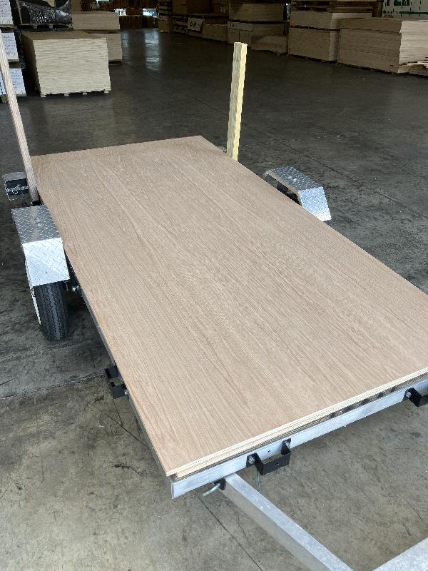 Raw plywood 